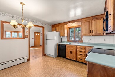 51 Winthrop St, Milton, MA 02186 - photo 7