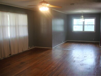 Open floor plan!