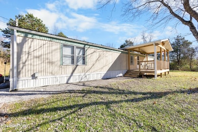 382 2nd St, Corryton, TN 37721 - photo 2