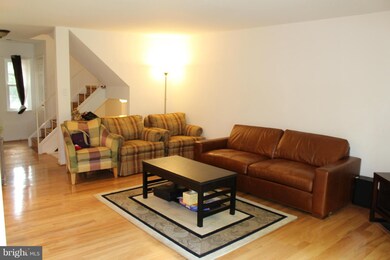 10404 Parthenon Ct, Bethesda, MD 20817 - photo 4
