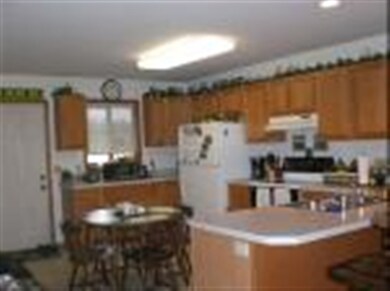 124 4th St, Brooklyn, WI 53521 - photo 5