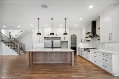 434 N Larch Ave, Elmhurst, IL 60126 - photo 3