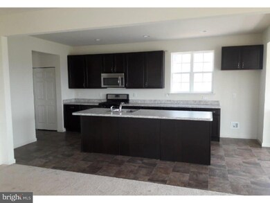 2158 Larkspur Ct, Pennsburg, PA 18073 - photo 7