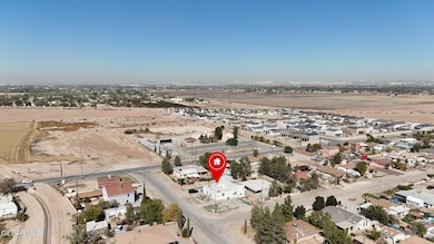 421 Panahi Rd, El Paso, TX 79927 - photo 3