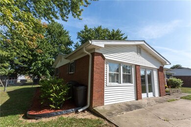 102 E Maple St, Roachdale, IN 46172 - photo 5