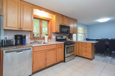 146 Gloucester St, Brockton, MA 02302 - photo 6