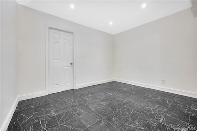 Country Club Manor unit 1F, Freeport, NY 11520 - photo 6