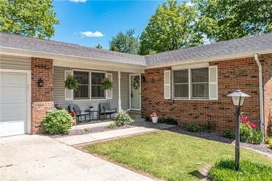 10102 E South Timberlake Ave, Effingham, IL 62401 - photo 2