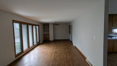 709 Elm St, Mapleton, IA 51034 - photo 2