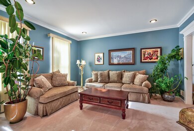 005_Living Room