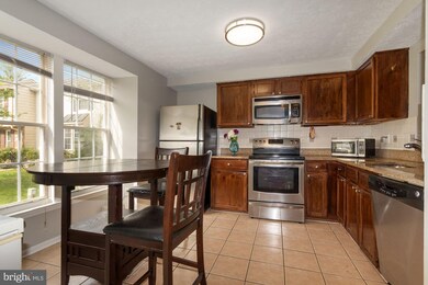 13927 Carthage Cir, Burtonsville, MD 20866 - photo 5