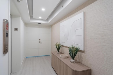 The Marbella unit 11f, Boca Raton, FL 33432 - photo 2