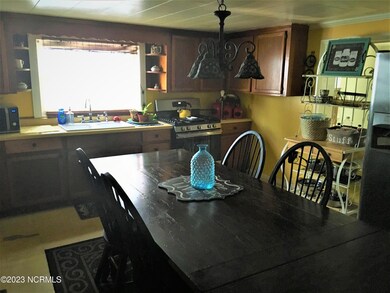 2422 Jones St, Winterville, NC 28590 - photo 6