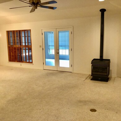 1002 Avenue C, Fredericksburg, TX 78624 - photo 2