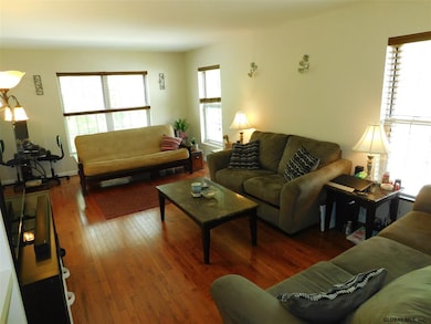 12 Rosewood Ct unit Right Side, Ballston Spa, NY 12020 - photo 5