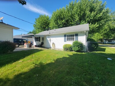 3206 S Dunbar Dr, Marion, IN 46953 - photo 3