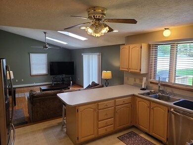 37 Bonnybrook Rd, Worcester, MA 01606 - photo 7