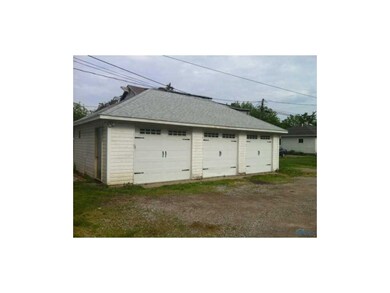Parking Lot/Garage.
