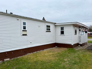 10 1st St, Lancaster, NH 03584 - photo 3