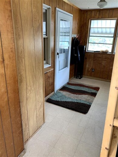 48 Belair St, Manchester, NH 03103 - photo 5