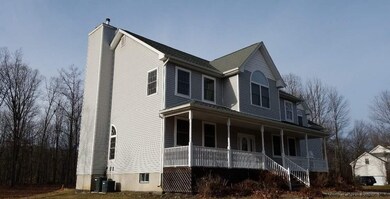 776 Orchard Dr, Wallkill, NY 12589 - photo 4