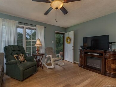 15.3 x 12.8 Living Room