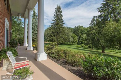 12220 Thoroughbred Rd, Herndon, VA 20171 - photo 2