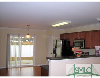 Kitchen. Spacious Kitchen with Stainless Steel App