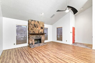 11820 Barryknoll Ln unit 60, Houston, TX 77024 - photo 2