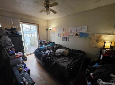 1633 Illinois Ave, Lansing, MI 48906 - photo 7