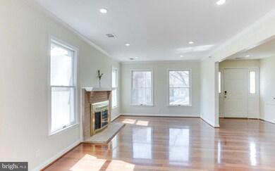 213A Locust St SE unit A1, Vienna, VA 22180 - photo 2