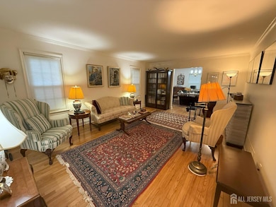 17 Gloucester Ct, East Brunswick, NJ 08816 - photo 2