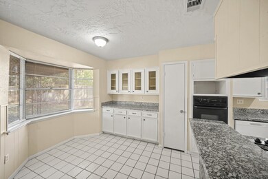 10534 Huntington View Dr, Houston, TX 77099 - photo 4