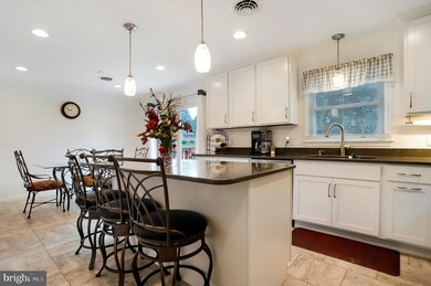 429 Catherine St, Greencastle, PA 17225 - photo 6