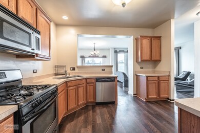 286 Wolverine Dr, Oswego, IL 60543 - photo 7