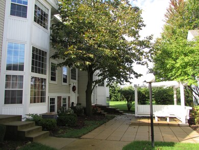 307 Hidden Creek Ln unit 324, North Aurora, IL 60542 - photo 2