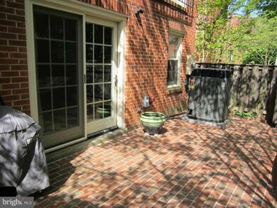 200 Governors Ct, Falls Church, VA 22046 - photo 5