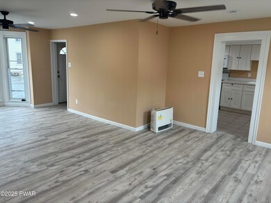 308 Keystone St, Hawley, PA 18428 - photo 6