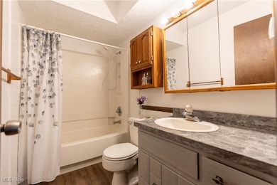 4529-4533 Camelot Cir, Uniontown, OH 44685 - photo 7