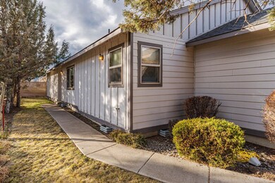 3059 NE Weddell St, Bend, OR 97701 - photo 4