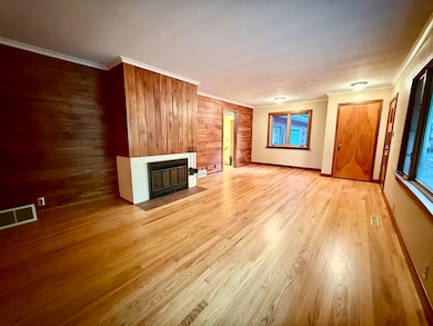 2221 Pinehurst Ct, Midland, MI 48640 - photo 4