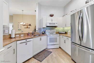 184 Vintage Cir unit 201, Naples, FL 34119 - photo 4