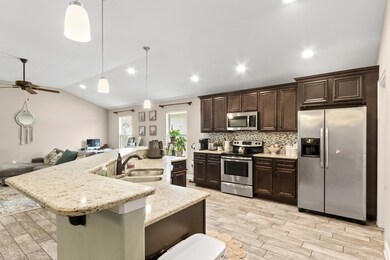 1937 Esplanade St, Navarre, FL 32566 - photo 4