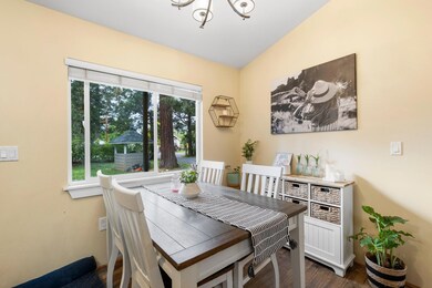 241 Whispering Pines Ln, Grants Pass, OR 97527 - photo 7