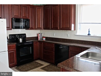 1041 Burgundy Cir, Pennsburg, PA 18073 - photo 6