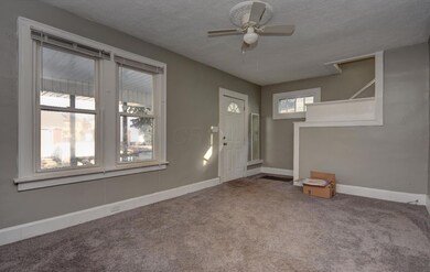 Living Room (2)