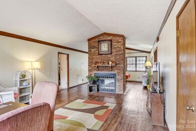 163 Atwood Dr, Hendersonville, NC 28792 - photo 5