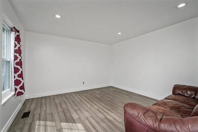 BONUS ROOM on MAIN FLOOR