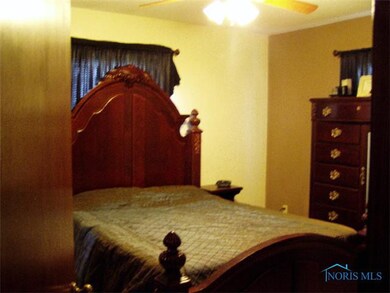 522 N Lincoln St, West Unity, OH 43570 - photo 5