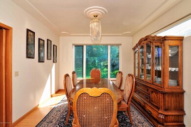 Formal Dining